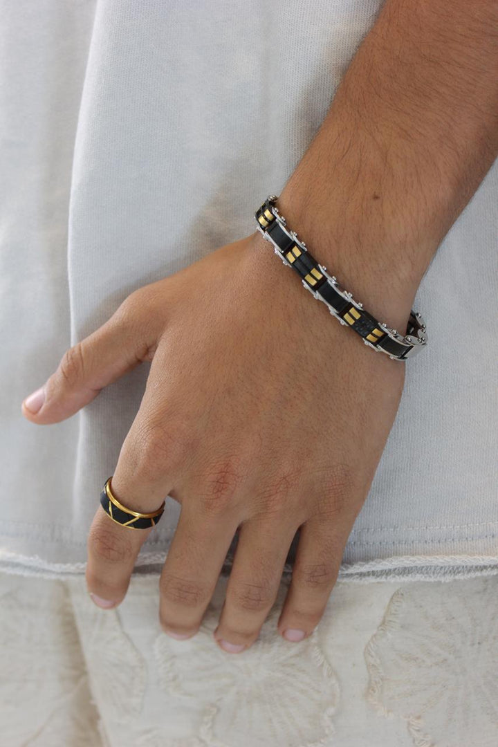 Black Strips © טבעת זהב לגבר